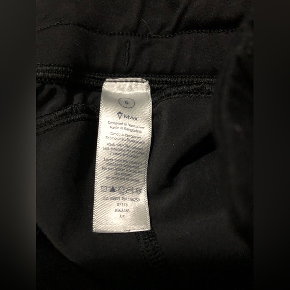 Ivivva cropped pants size 6 - Picture 4 of 5